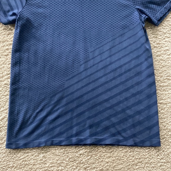 Boys Under Armour Short Sleeve Tee in Blue - Picture 3 of 6